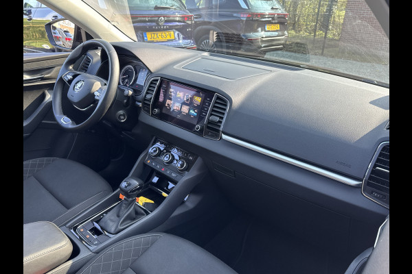 Škoda Karoq 1.5 TSI ACT 150PK DSG CLEVER CAMERA/NAVI/PANORAMADAK!