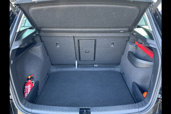 Škoda Karoq 1.5 TSI ACT 150PK DSG CLEVER CAMERA/NAVI/PANORAMADAK!