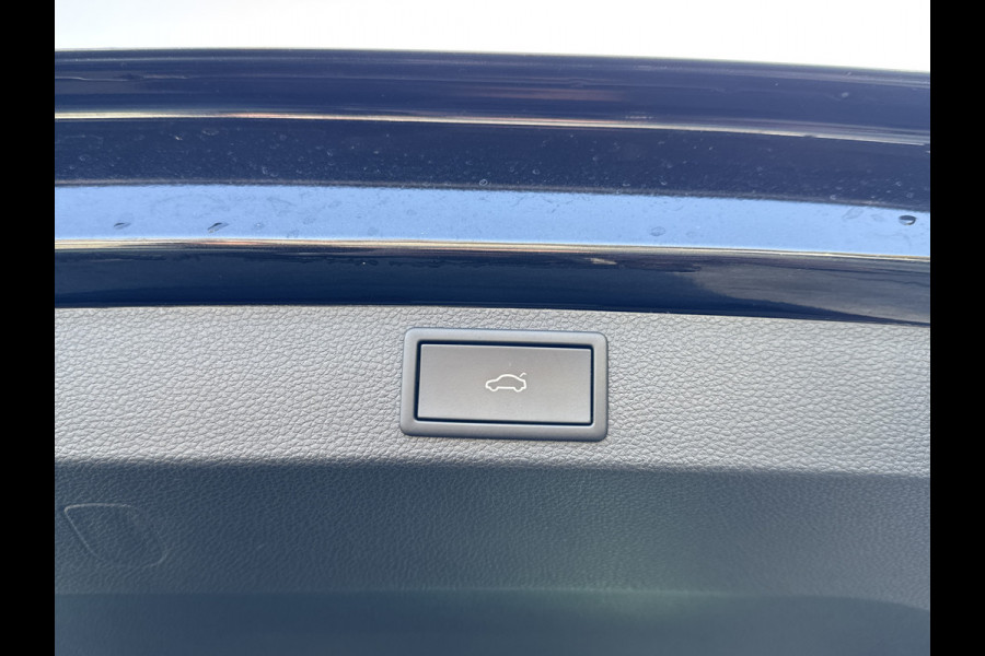 Škoda Karoq 1.5 TSI ACT 150PK DSG CLEVER CAMERA/NAVI/PANORAMADAK!