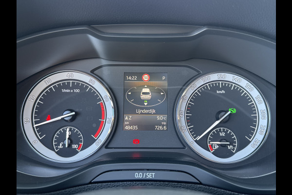 Škoda Karoq 1.5 TSI ACT 150PK DSG CLEVER CAMERA/NAVI/PANORAMADAK!