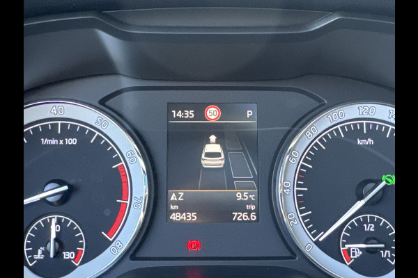 Škoda Karoq 1.5 TSI ACT 150PK DSG CLEVER CAMERA/NAVI/PANORAMADAK!