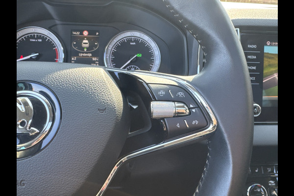 Škoda Karoq 1.5 TSI ACT 150PK DSG CLEVER CAMERA/NAVI/PANORAMADAK!