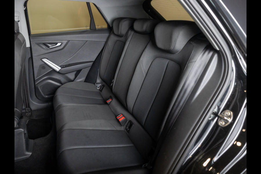 Audi Q2 35 TFSI Advanced edition / 150pk / Stoelverwarming / Adaptieve cruise control / Elektrische achterklep /