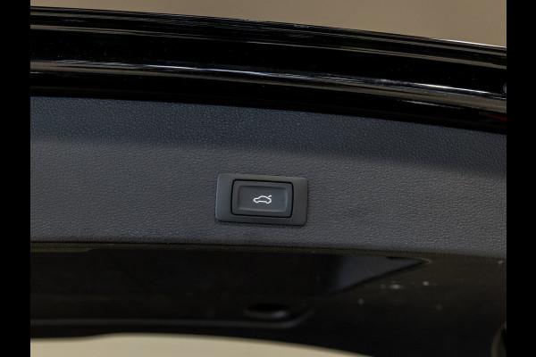 Audi Q2 35 TFSI Advanced edition / 150pk / Stoelverwarming / Adaptieve cruise control / Elektrische achterklep /