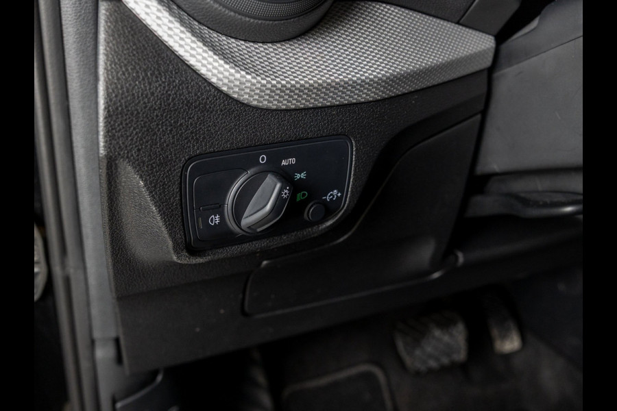 Audi Q2 35 TFSI Advanced edition / 150pk / Stoelverwarming / Adaptieve cruise control / Elektrische achterklep /