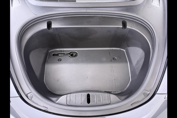 Tesla Model 3 SR+ 325PK LFP-Accu Trekhaak AutoPilot Leer Pano-Dak Adaptive Cruise Lmv 18" Camera's Elektr.-Stuur+Stoelen+Spiegels+Geheugen+Eas SOH 87% Ecc Navi Led DAB Voorverwarmen interieur via App Keyless One-Pedal-Drive 1.000KG Trekgewicht 1e Eigenaar Origineel Nederlandse Auto Fabrieksgarantie op Accu en Motor tot 10-12-2028/160.000km LFP accu dus 100% opladen !