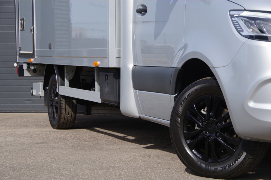 Mercedes-Benz Sprinter 319 3.0 CDI V6 AUT. BAKWAGEN/LAADKLEP/ZIJDEUR, LED, CRUISE, CLIMA, DAB, NAVI BY APPLE CARPLAY, MEUBELBAK