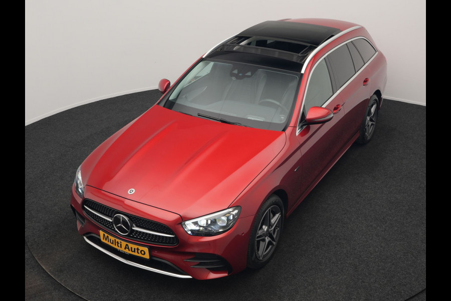 Mercedes-Benz E-Klasse Estate 300 e AMG Line PHEV 320pk | Luchtvering |  Panodak | Trekhaak af Fabriek | Adaptive Cruise | Head Up | Multibeam LED | Lederen Sportstoelen | Widscreen Navi | Sfeerverlichting | Camera |