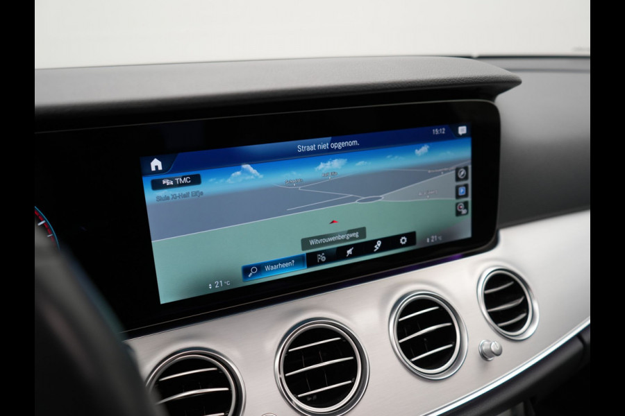 Mercedes-Benz E-Klasse Estate 300 e AMG Line PHEV 320pk | Luchtvering |  Panodak | Trekhaak af Fabriek | Adaptive Cruise | Head Up | Multibeam LED | Lederen Sportstoelen | Widscreen Navi | Sfeerverlichting | Camera |