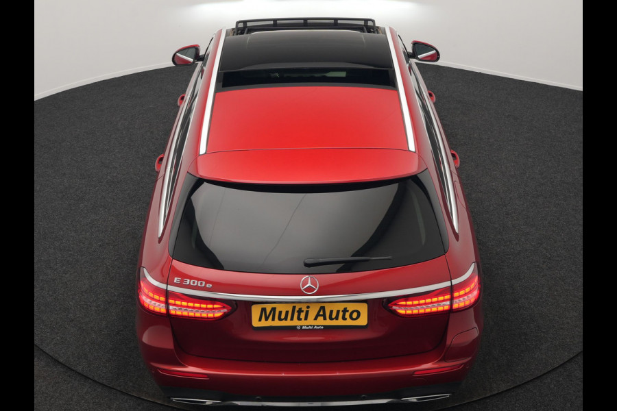 Mercedes-Benz E-Klasse Estate 300 e AMG Line PHEV 320pk | Luchtvering |  Panodak | Trekhaak af Fabriek | Adaptive Cruise | Head Up | Multibeam LED | Lederen Sportstoelen | Widscreen Navi | Sfeerverlichting | Camera |