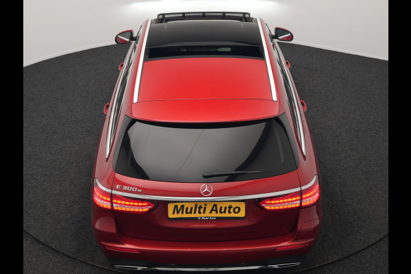 Mercedes-Benz E-Klasse Estate 300 e AMG Line PHEV 320pk | Luchtvering |  Panodak | Trekhaak af Fabriek | Adaptive Cruise | Head Up | Multibeam LED | Lederen Sportstoelen | Widscreen Navi | Sfeerverlichting | Camera |