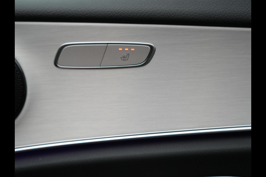 Mercedes-Benz E-Klasse Estate 300 e AMG Line PHEV 320pk | Luchtvering |  Panodak | Trekhaak af Fabriek | Adaptive Cruise | Head Up | Multibeam LED | Lederen Sportstoelen | Widscreen Navi | Sfeerverlichting | Camera |