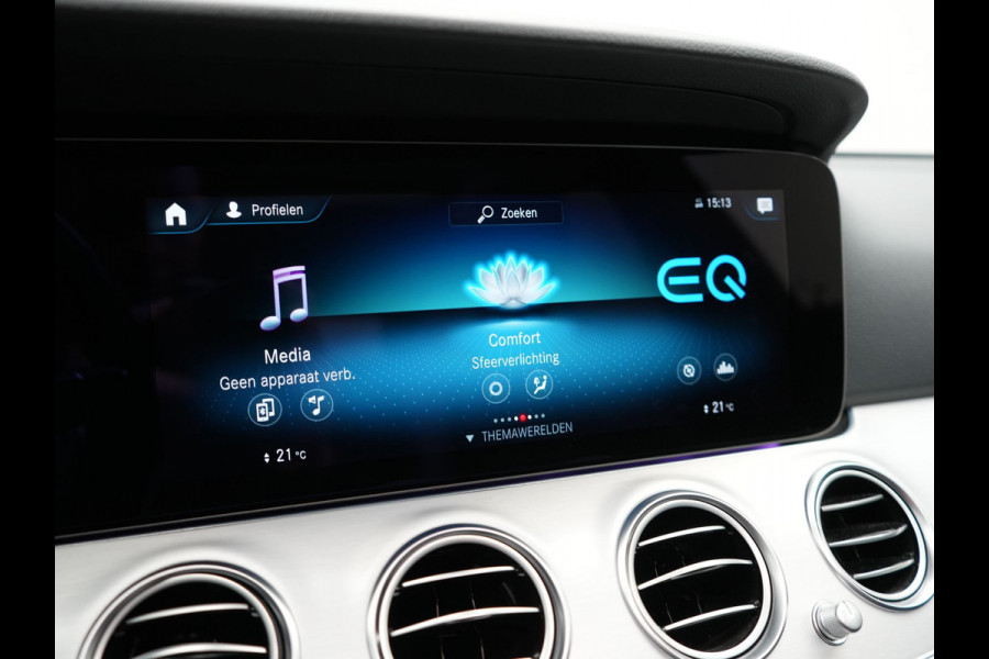 Mercedes-Benz E-Klasse Estate 300 e AMG Line PHEV 320pk | Luchtvering |  Panodak | Trekhaak af Fabriek | Adaptive Cruise | Head Up | Multibeam LED | Lederen Sportstoelen | Widscreen Navi | Sfeerverlichting | Camera |