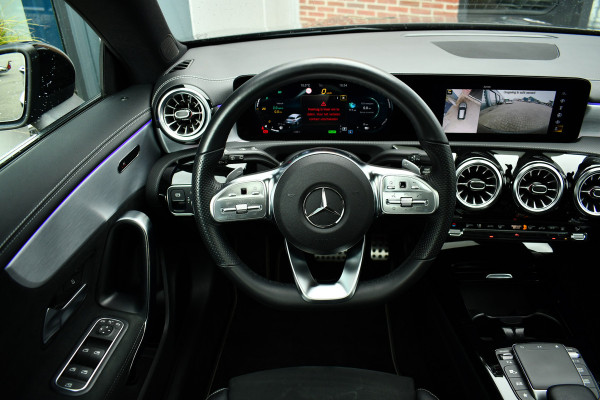 Mercedes-Benz CLA-Klasse Shooting Brake 250 e AMG Pano 360-cam Night 19inch