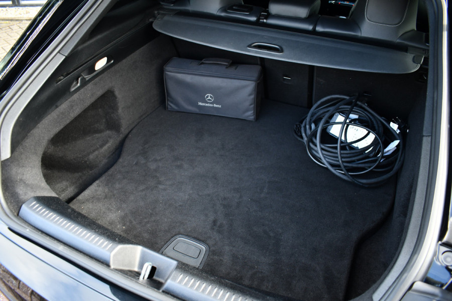 Mercedes-Benz CLA-Klasse Shooting Brake 250 e AMG Pano 360-cam Night 19inch