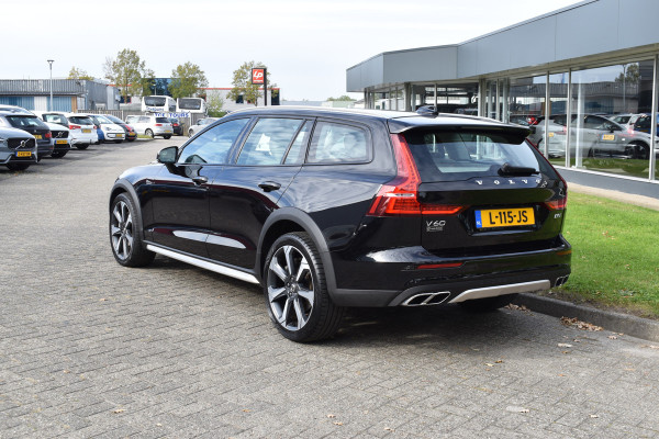 Volvo V60 Cross Country B5 265PK Automaat AWD Pro | Trekhaak | ACC | Blis | Camera | Styling kit | 20"LMV