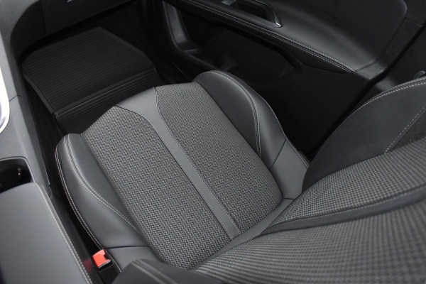 Peugeot 5008 1.2 PureTech 130PK Aut. GT Back Pack | 7 Zits | Navi | Camera | 19 Inch LM | Incl. garantie