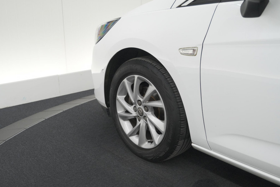 Opel Astra Turbo 130 Business Elegance | Camera | Dodehoekdetectie | Apple Carplay | Alcantara Pakket