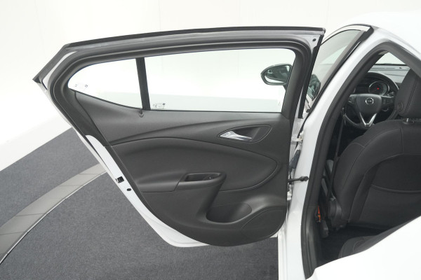 Opel Astra Turbo 130 Business Elegance | Camera | Dodehoekdetectie | Apple Carplay | Alcantara Pakket
