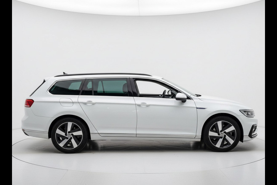 Volkswagen Passat Variant 218PK DSG HYBRID GTE BUSINESS TREKHAAK/CAMERA/NAVI/VIRTUAL
