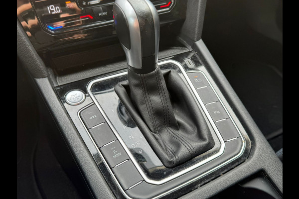 Volkswagen Passat Variant 218PK DSG HYBRID GTE BUSINESS TREKHAAK/CAMERA/NAVI/VIRTUAL