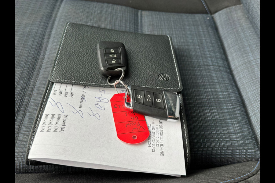 Volkswagen Passat Variant 218PK DSG HYBRID GTE BUSINESS TREKHAAK/CAMERA/NAVI/VIRTUAL