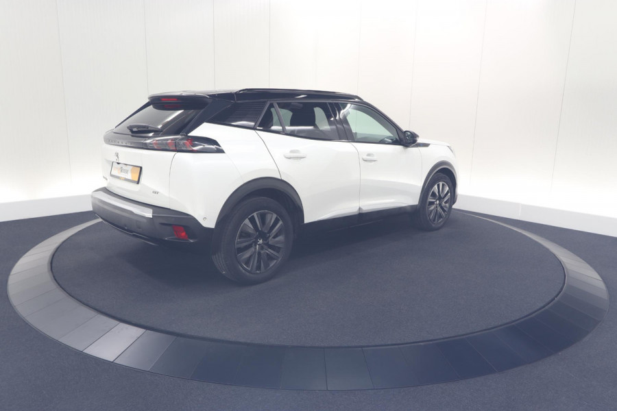 Peugeot e-2008 EV GT 50 kWh | Camera | Alcantara Pakket | Adaptieve Cruise Control | Stoelverwarming | Dodehoekdetectie