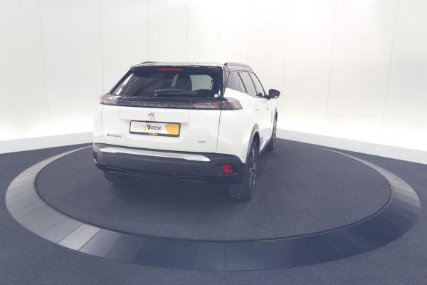 Peugeot e-2008 EV GT 50 kWh | Camera | Alcantara Pakket | Adaptieve Cruise Control | Stoelverwarming | Dodehoekdetectie