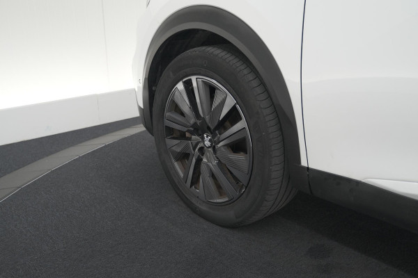 Peugeot e-2008 EV GT 50 kWh | Camera | Alcantara Pakket | Adaptieve Cruise Control | Stoelverwarming | Dodehoekdetectie