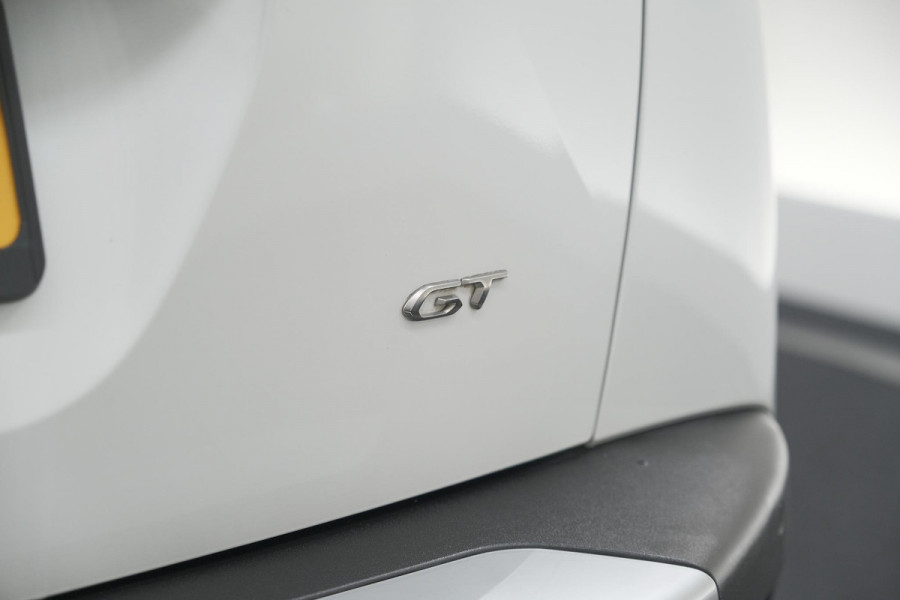 Peugeot e-2008 EV GT 50 kWh | Camera | Alcantara Pakket | Adaptieve Cruise Control | Stoelverwarming | Dodehoekdetectie