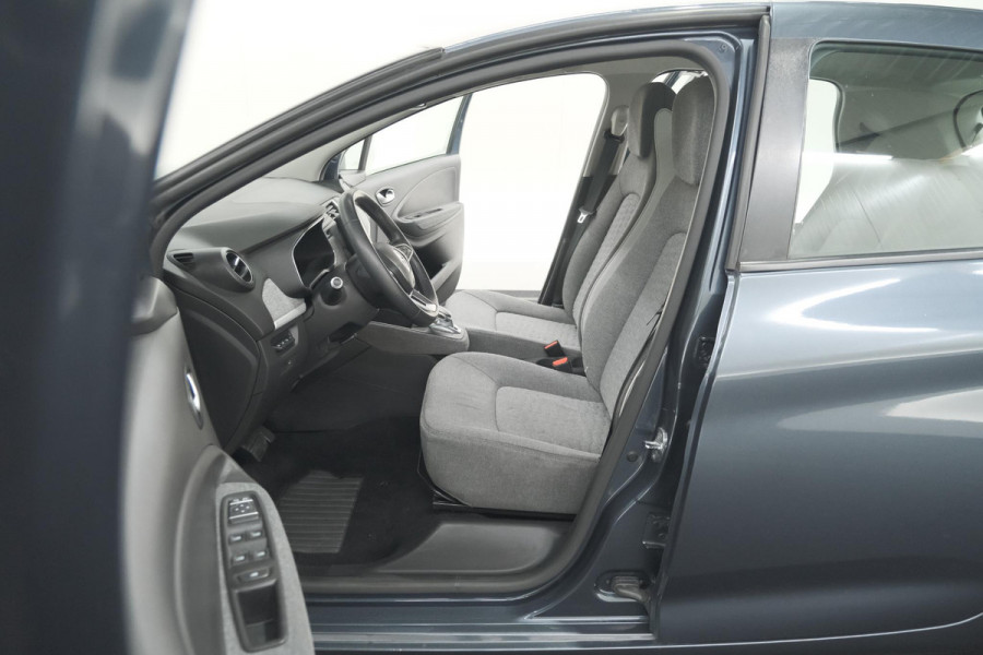 Renault ZOE R110 Life 52 kWh | Koopaccu | 3 Fase | Camera | Apple Carplay | Parkeersensoren