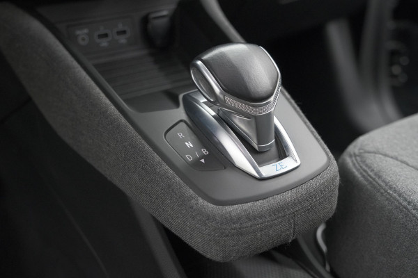 Renault ZOE R110 Life 52 kWh | Koopaccu | 3 Fase | Camera | Apple Carplay | Parkeersensoren