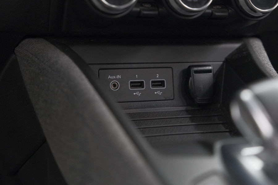 Renault ZOE R110 Life 52 kWh | Koopaccu | 3 Fase | Camera | Apple Carplay | Parkeersensoren