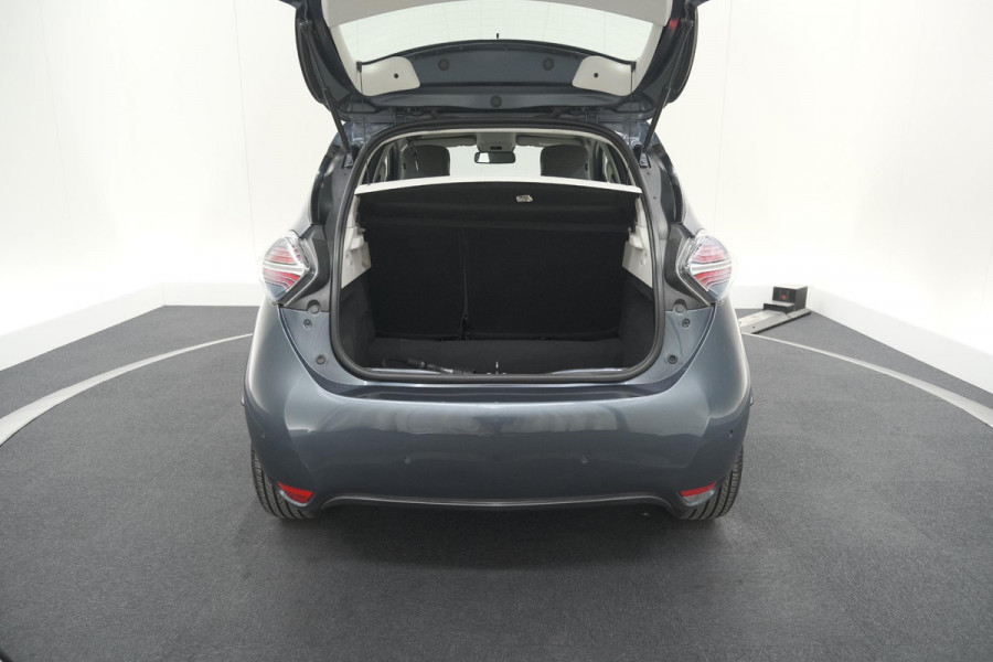 Renault ZOE R110 Life 52 kWh | Koopaccu | 3 Fase | Camera | Apple Carplay | Parkeersensoren