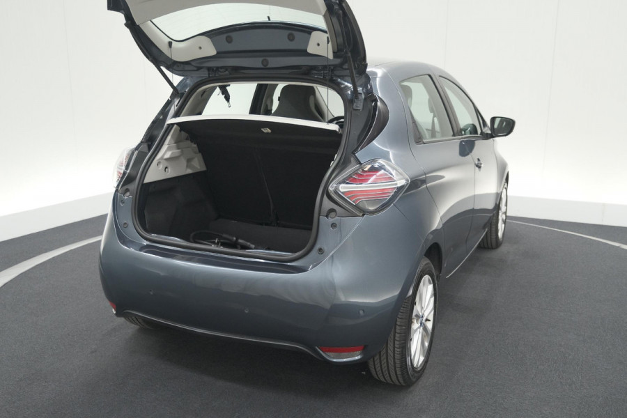 Renault ZOE R110 Life 52 kWh | Koopaccu | 3 Fase | Camera | Apple Carplay | Parkeersensoren