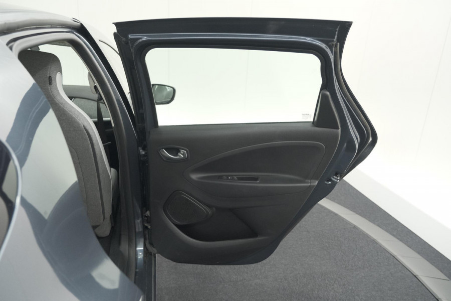 Renault ZOE R110 Life 52 kWh | Koopaccu | 3 Fase | Camera | Apple Carplay | Parkeersensoren