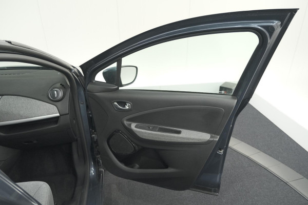 Renault ZOE R110 Life 52 kWh | Koopaccu | 3 Fase | Camera | Apple Carplay | Parkeersensoren