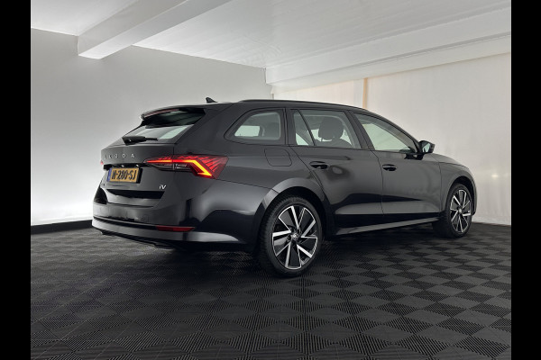 Škoda Octavia Combi 1.4 TSI iV PHEV Business Edition (Plug-in) (INCL.BTW) *FULL-LED | DIGI-COCKPIT | COMFORTSEATS | NAVI-FULLMAP | PRIVACY-GLASS | DAB | SHIFT-PADDLES | ECC | PDC | CRUISE | TOWBAR | 18''ALU*