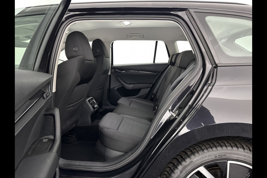 Škoda Octavia Combi 1.4 TSI iV PHEV Business Edition (Plug-in) (INCL.BTW) *FULL-LED | DIGI-COCKPIT | COMFORTSEATS | NAVI-FULLMAP | PRIVACY-GLASS | DAB | SHIFT-PADDLES | ECC | PDC | CRUISE | TOWBAR | 18''ALU*