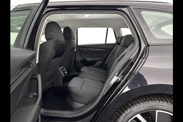 Škoda Octavia Combi 1.4 TSI iV PHEV Business Edition (Plug-in) (INCL.BTW) *FULL-LED | DIGI-COCKPIT | COMFORTSEATS | NAVI-FULLMAP | PRIVACY-GLASS | DAB | SHIFT-PADDLES | ECC | PDC | CRUISE | TOWBAR | 18''ALU*