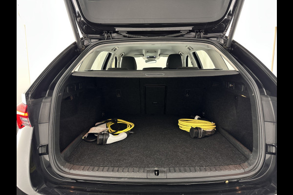 Škoda Octavia Combi 1.4 TSI iV PHEV Business Edition (Plug-in) (INCL.BTW) *FULL-LED | DIGI-COCKPIT | COMFORTSEATS | NAVI-FULLMAP | PRIVACY-GLASS | DAB | SHIFT-PADDLES | ECC | PDC | CRUISE | TOWBAR | 18''ALU*