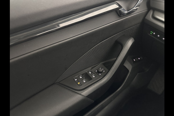 Škoda Octavia Combi 1.4 TSI iV PHEV Business Edition (Plug-in) (INCL.BTW) *FULL-LED | DIGI-COCKPIT | COMFORTSEATS | NAVI-FULLMAP | PRIVACY-GLASS | DAB | SHIFT-PADDLES | ECC | PDC | CRUISE | TOWBAR | 18''ALU*