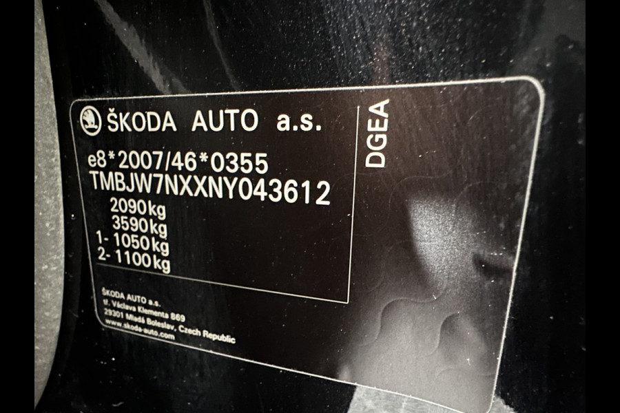 Škoda Octavia Combi 1.4 TSI iV PHEV Business Edition (Plug-in) (INCL.BTW) *FULL-LED | DIGI-COCKPIT | COMFORTSEATS | NAVI-FULLMAP | PRIVACY-GLASS | DAB | SHIFT-PADDLES | ECC | PDC | CRUISE | TOWBAR | 18''ALU*