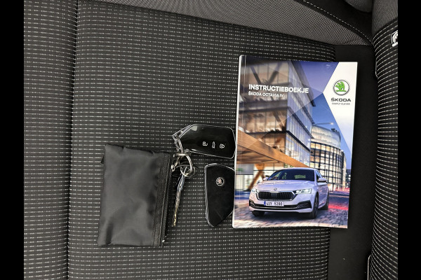 Škoda Octavia Combi 1.4 TSI iV PHEV Business Edition (Plug-in) (INCL.BTW) *FULL-LED | DIGI-COCKPIT | COMFORTSEATS | NAVI-FULLMAP | PRIVACY-GLASS | DAB | SHIFT-PADDLES | ECC | PDC | CRUISE | TOWBAR | 18''ALU*