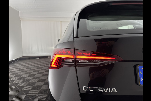 Škoda Octavia Combi 1.4 TSI iV PHEV Business Edition (Plug-in) (INCL.BTW) *FULL-LED | DIGI-COCKPIT | COMFORTSEATS | NAVI-FULLMAP | PRIVACY-GLASS | DAB | SHIFT-PADDLES | ECC | PDC | CRUISE | TOWBAR | 18''ALU*