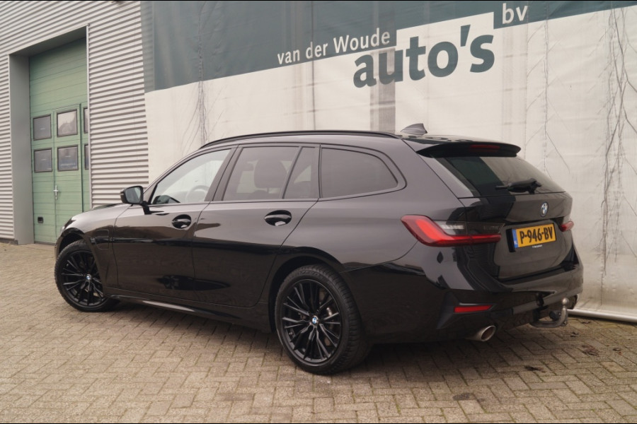 BMW 3 Serie Touring 320e PHEV Business Edition -LEER-TREKHAAK-ECC-
