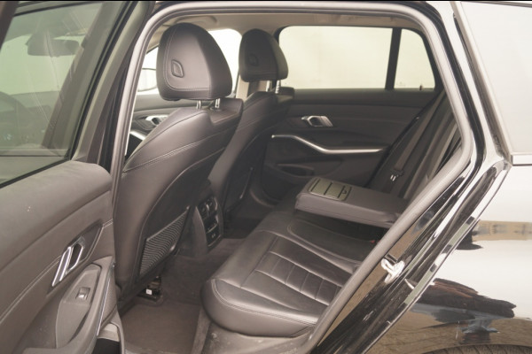 BMW 3 Serie Touring 320e PHEV Business Edition -LEER-TREKHAAK-ECC-