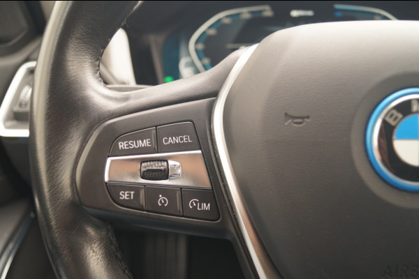 BMW 3 Serie Touring 320e PHEV Business Edition -LEER-TREKHAAK-ECC-