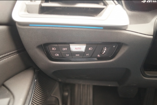 BMW 3 Serie Touring 320e PHEV Business Edition -LEER-TREKHAAK-ECC-