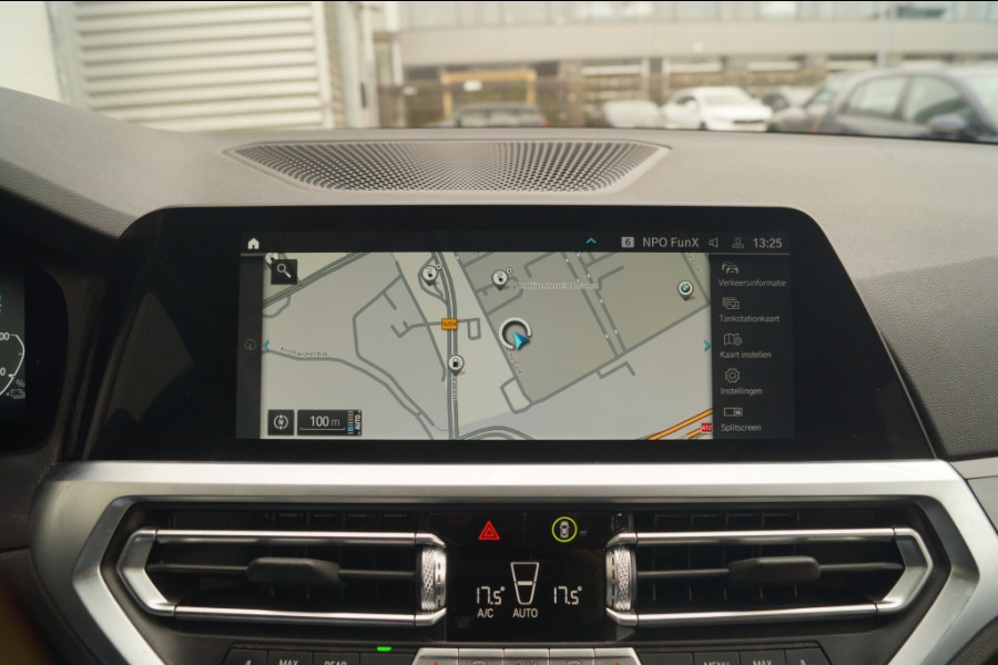 BMW 3 Serie Touring 320e PHEV Business Edition -LEER-TREKHAAK-ECC-